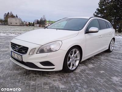 Volvo V60 D2 R-Design