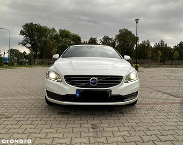 Volvo V60 D4 Drive-E Dynamic Edition (Momentum)