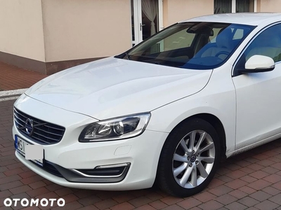 Volvo V60 D4 Drive-E Summum