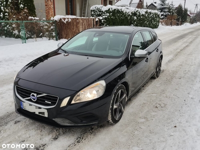 Volvo V60 D4 R-Design