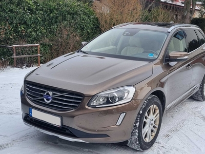 Volvo XC60 I D5 AWD Summum, bogate wyposażenie