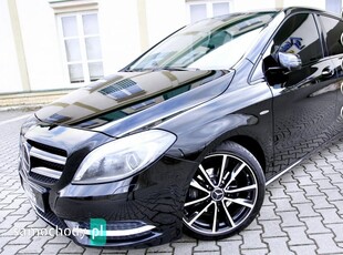 Mercedes-Benz B-Klasa 180 7G-DCT AMG Line