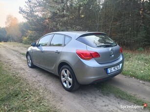 Opel Astra J 1.6 Benzyna 115km Klima Tempomat Alu