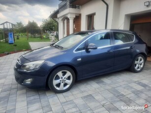 Opel astra j 1.7cdti 125km