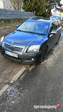 Sprzedam Toyota Avensis combi