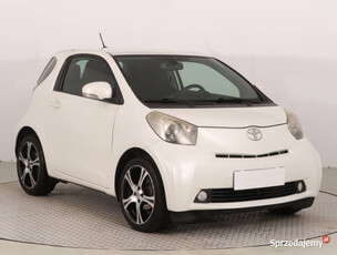 Toyota iQ 1.0 VVT-i