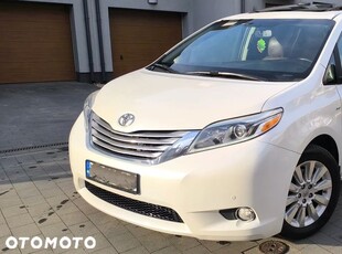 Używany Toyota Sienna 2016