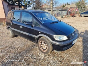 ZAFIRA sprawna 7 osobowa 2002r