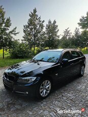 BMW seria 3 320xd 184KM 4x4 LCI lift kombi edition