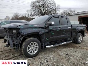 Chevrolet Silverado 5.0 benzyna 2020r. (CHATHAM)