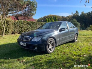 Mercedes Benz W203 Klasa C 2.2 CDI 122KM