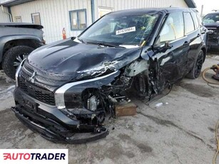 Mitsubishi Outlander 2.0 benzyna 2023r. (PEKIN)