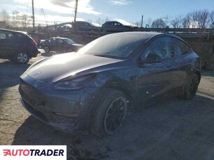 Tesla Model Y benzyna 2023r. (MARLBORO)