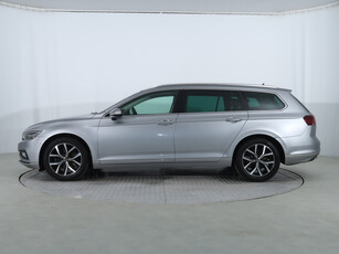 Volkswagen Passat 2020 1.5 TSI 140152km Kombi