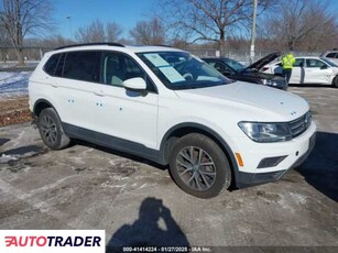 Volkswagen Tiguan 2.0 benzyna 2019r. (ENGLISHTOWN)