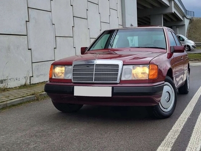 Mercedes W124 Sedan 2.0 D 75KM 1991