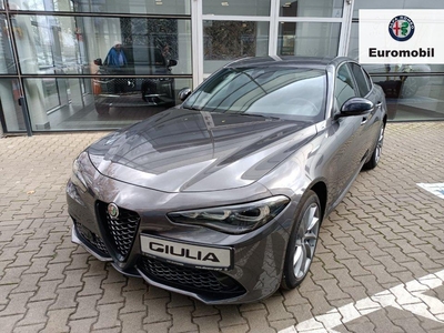 Alfa Romeo Giulia II Sedan Facelifting 2.0 Turbo 280KM 2023