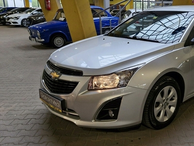 Chevrolet Cruze Hatchback 5d 1.8 16V DOHC 141KM 2013