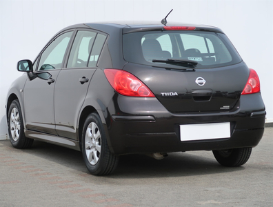 Nissan Tiida 2011 1.6 i 16V 131747km Hatchback