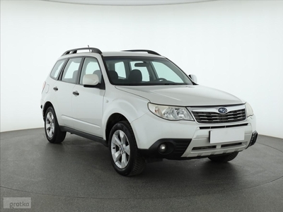 Subaru Forester III , GAZ, Navi, Klimatronic, Parktronic, Podgrzewane siedzienia,