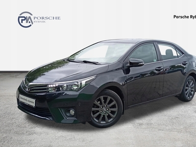 Toyota Corolla XI Sedan 1.6 Valvematic 132KM 2015