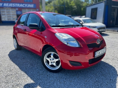 Toyota Yaris II Hatchback 5d 1.0 VVT-i 69KM 2009