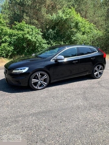 Volvo V40 II D4 RDesign 2.0D 190 KM 2017r Sportowa Elegancja