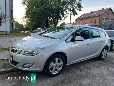 Opel Astra J