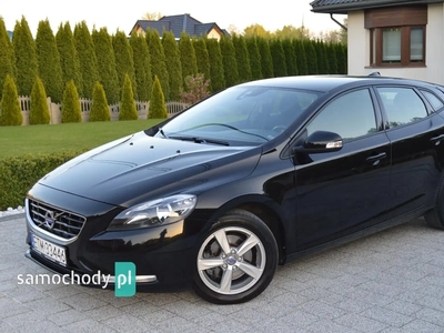 Volvo V40 II