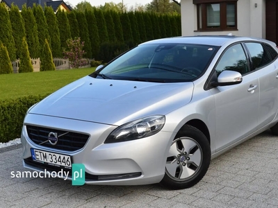 Volvo V40 II