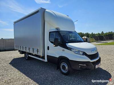 Iveco Daily 35S18 Plandeka 10-palet + Roleta Tylna 3.0/180 + Hak