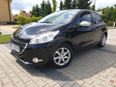 PEUGEOT 208 1.2 82KM opłacony , bezwypadkowy