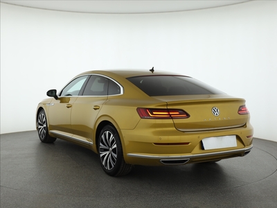 Volkswagen Arteon 2018 2.0 TSI 117026km Sedan