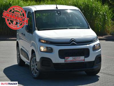 Citroen Berlingo 1.2 benzyna 110 KM 2019r. (Kampinos)