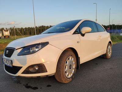 Seat Ibiza 1.2 2009 bialy koń na miejskie podróże