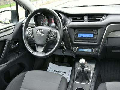 Toyota Avensis 1.6 132KM 2015r. lift SALON climatronic czujniki 138tkm Polecam