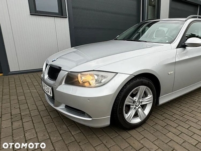 BMW Seria 3 318i