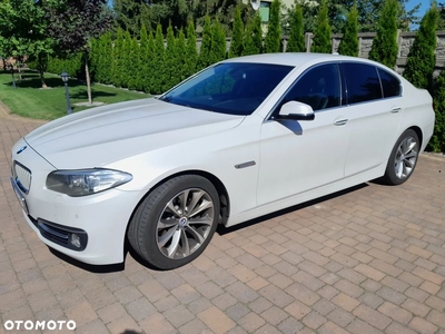 BMW Seria 5 525d Luxury Line