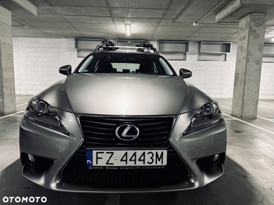 Lexus IS 300h Elegance