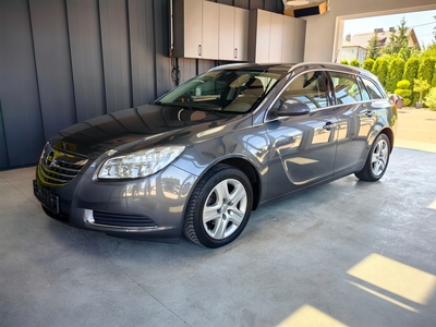 Opel Insignia I Sports Tourer 1.8 Twinport ECOTEC 140KM 2009