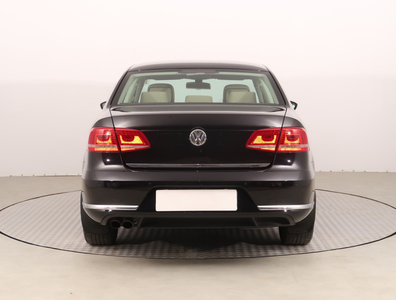 Volkswagen Passat 2014 2.0 TDI 182853km Sedan