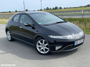 Honda Civic 1.8i-VTEC Sport