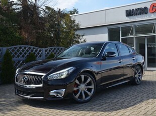 Infiniti Q70