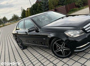 Mercedes-Benz Klasa C 180 T CGI Automatik BlueEFFICIENCY Avantgarde