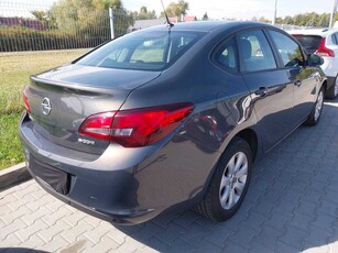 Opel Astra 2015 1.4 T 184016km Sedan