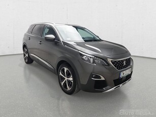 PEUGEOT 5008 SUV