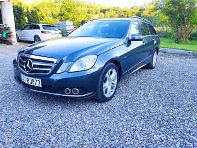 Używane Mercedes-Benz Klasa E - 38 900 PLN, 325 000 km, 2010