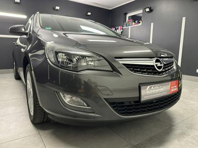 Opel Astra J Sports Tourer 1.4 Turbo ECOTEC 120KM 2011