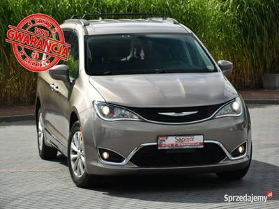 Chrysler Pacifica 3.6 V6 291KM 2017r. Touring L Skóra Kamer…