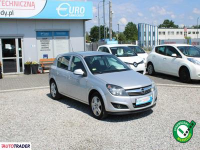 Opel Astra 1.7 diesel 110 KM 2012r. (Warszawa)